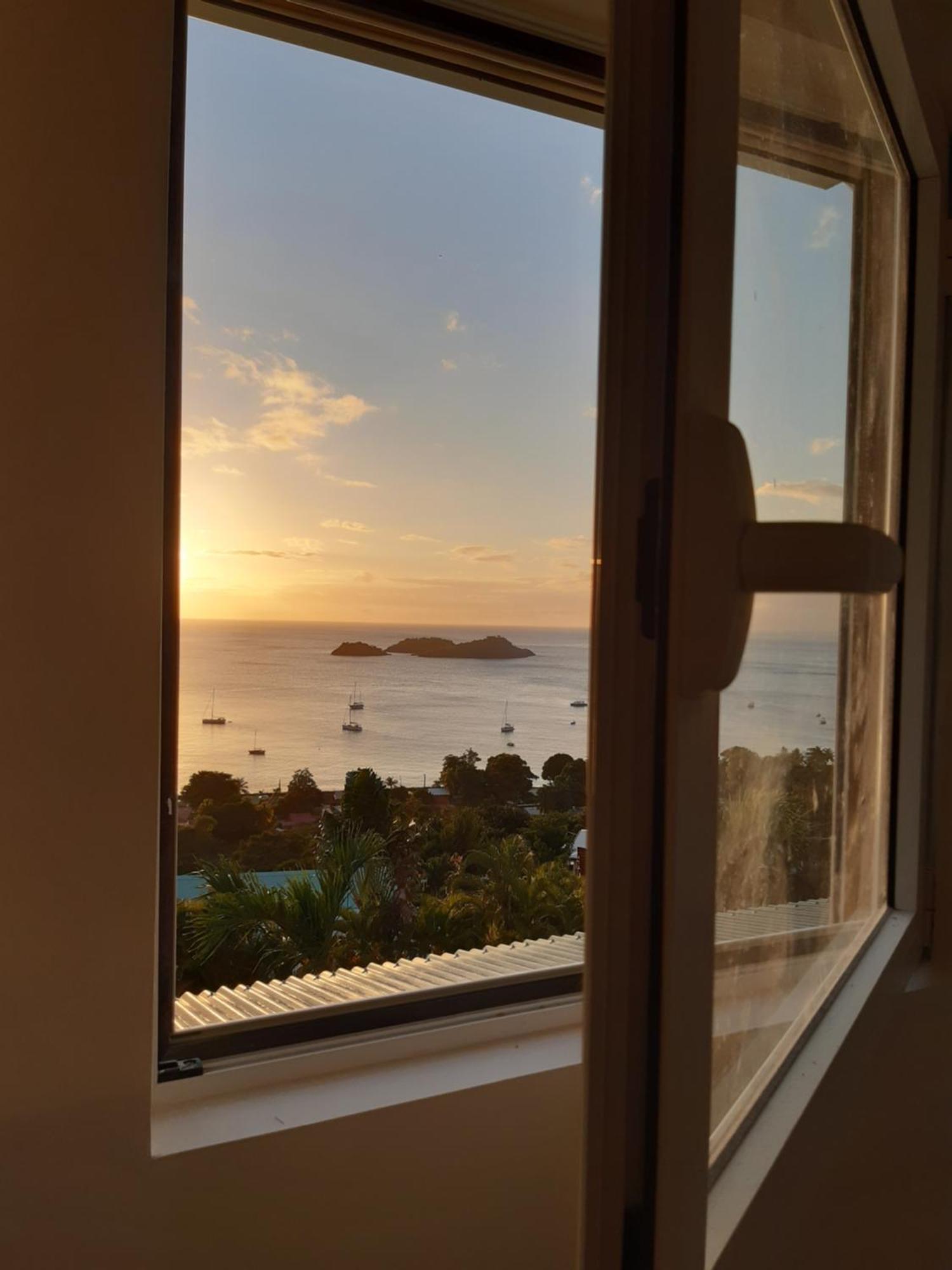 Logements Vue Mer Acces Piscine En Guadeloupe Буйянт Екстериор снимка